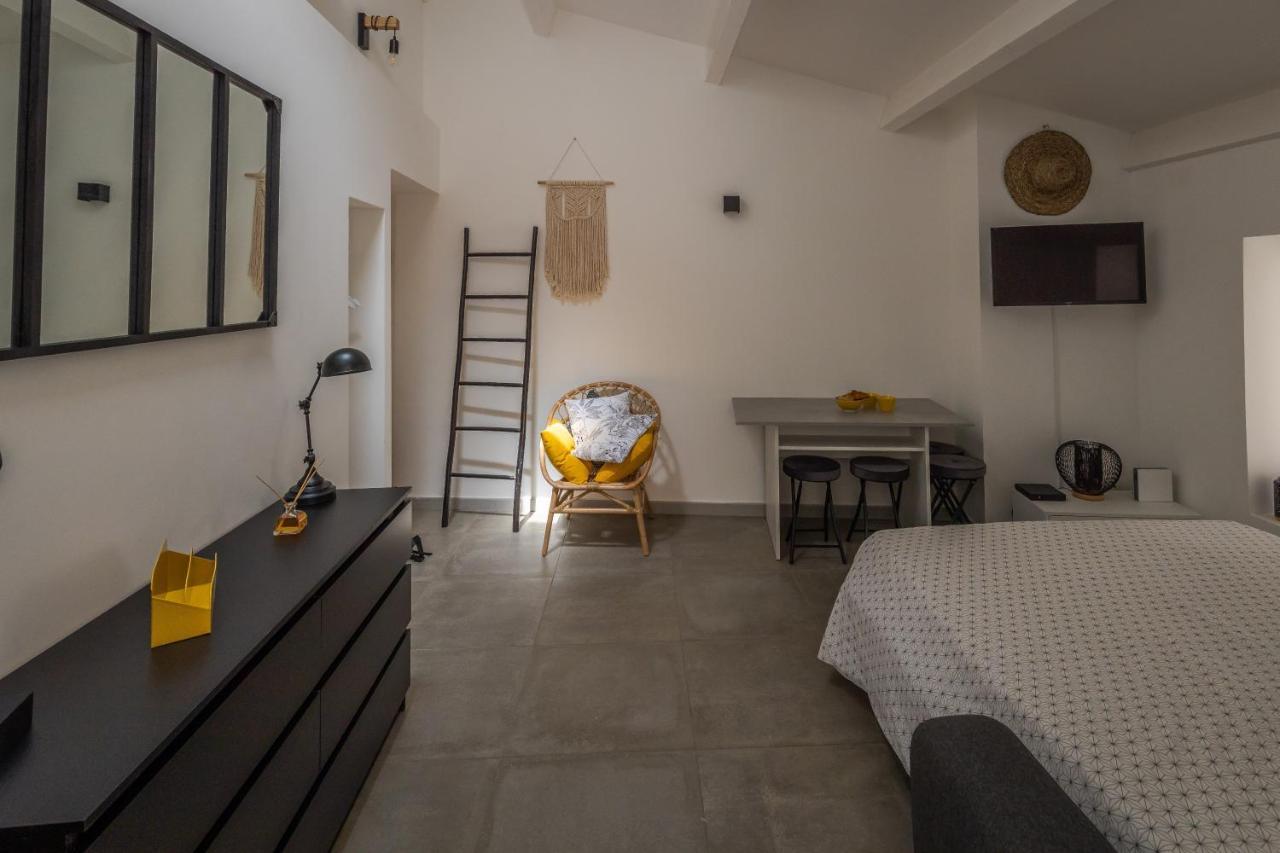 Appartement Terrasse Climatise Calme En Centre-Ville LʼIsle-sur-la-Sorgue المظهر الخارجي الصورة